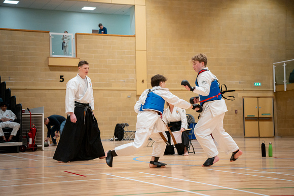 030-Fighting-1212-DSC02222-websize